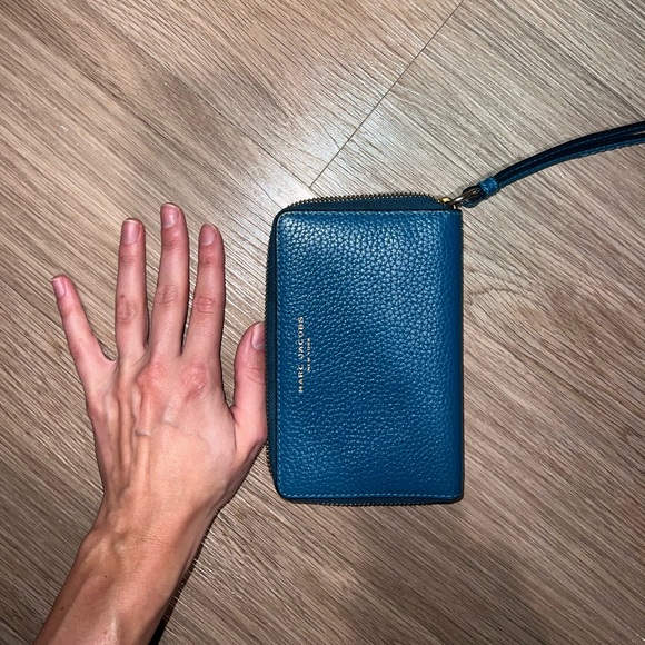 Marc Jacob's Wrislet - Picture 2 of 3